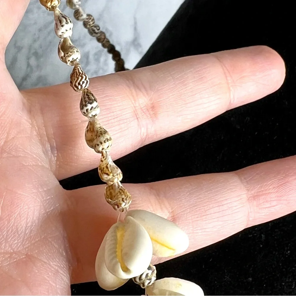 Vintage Coastal Shell Cluster Statement Lightweight Pullover Necklace